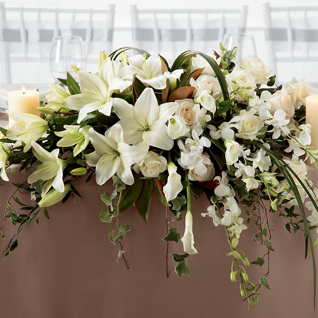 White Linen Arrangement – Palette Flower, Austin TX