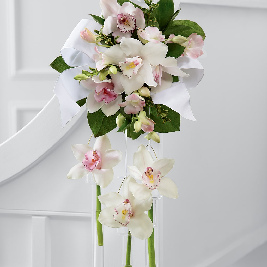 Perfect Entrance Pew Arrangement – Palette Flower, Austin TX