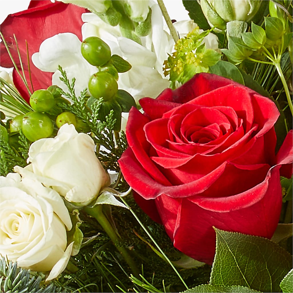 Deck the Halls Bouquet –  Palette Flower, Austin TX